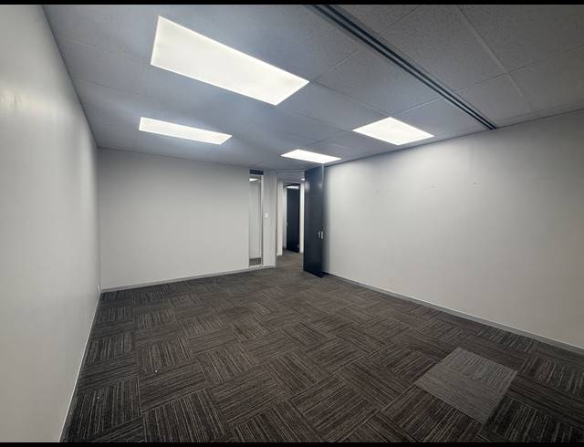 164M² OFFICE TO LET IN BRAAMFONTEIN WERF